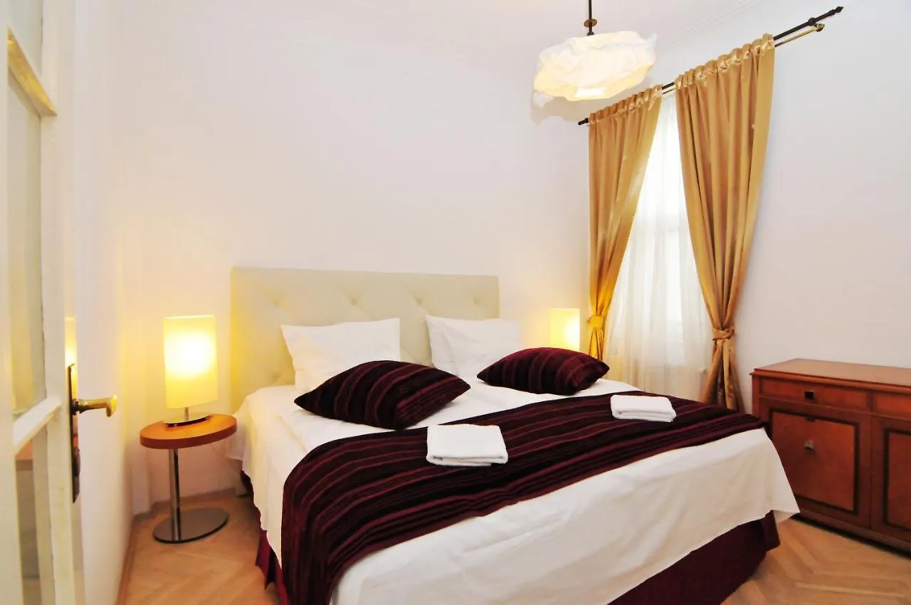 Prague Old Town Cozy Luxury Apartman In Heart Of City Apartment